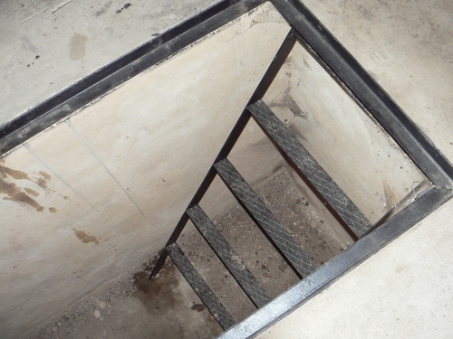 Лестница для подвала - 63 фото