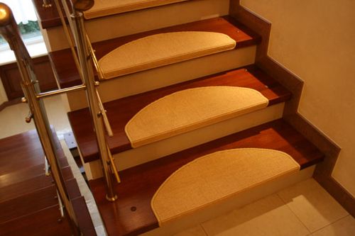 Коврики на ступеньки лестницы