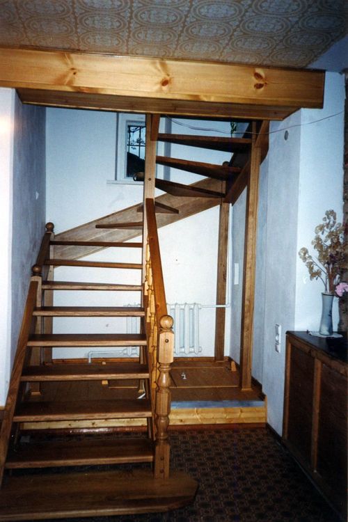 Как закрыть лестничный проем на второй этаж