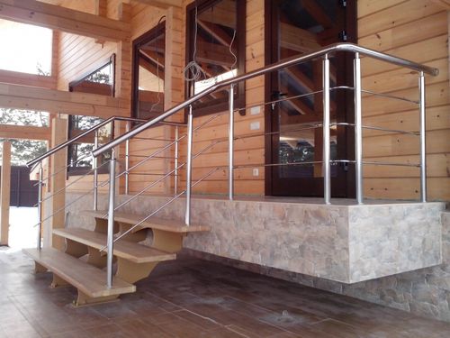 Ремонт деревянной лестницы