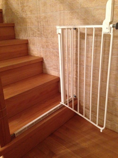Ворота безопасности для детей на лестницу в проем до 140 см