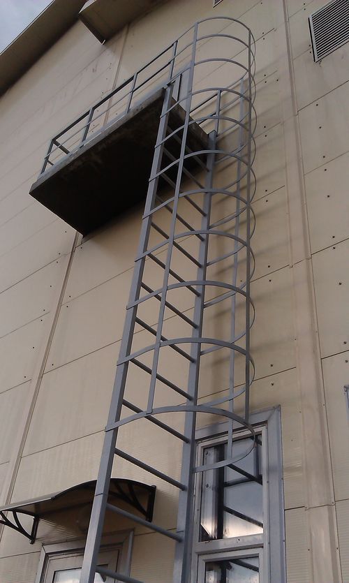 Главное про пожарные лестницы на зданиях