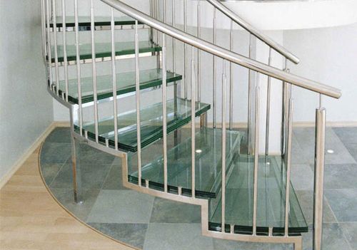 Обзор и сравнение лучших вариантов лестниц на второй этаж