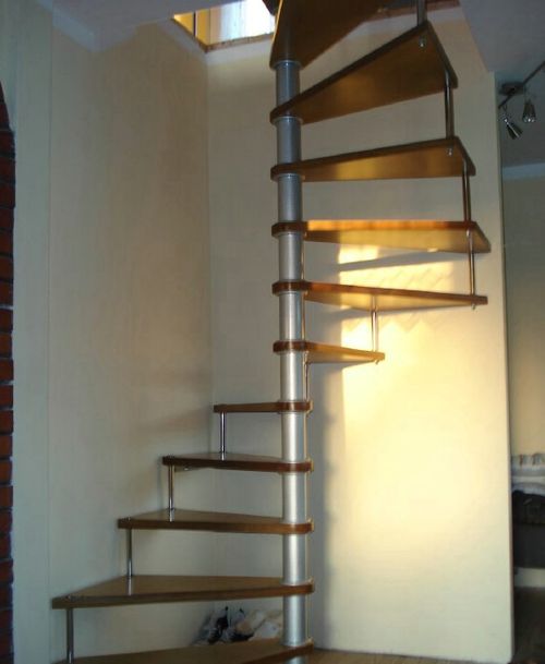 Варианты дизайна лестниц без перил в доме