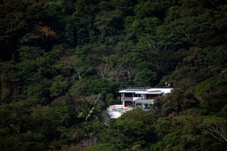 Экологичный особняк класса люкс в Коста-Рике